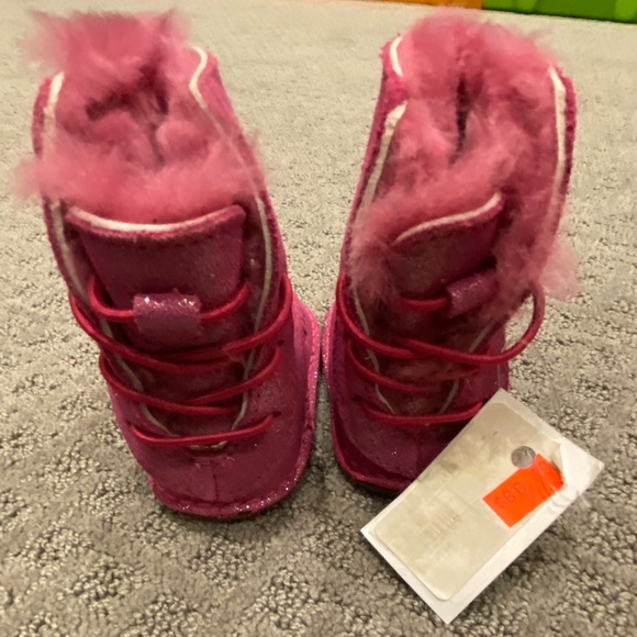 Ugg Infant Boots- NWT - Picture 2 of 5